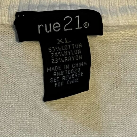 Rue 21 white button-up cardigan with flower accent at the neckline. Size XL. - Picture 5 of 6